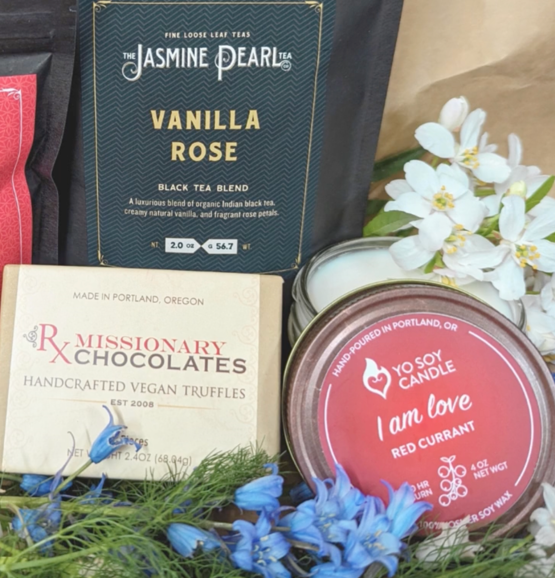 Small (4oz) Candle Bundle w/Tea + Chocolate